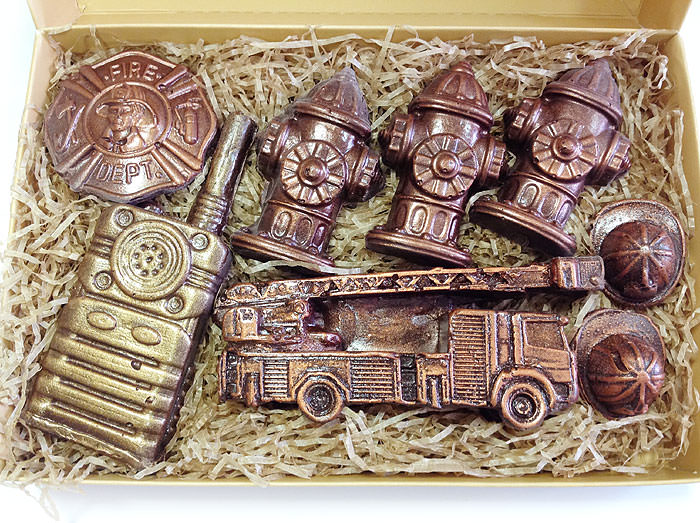 Набор фигурного шоколада "Пожарный". Купить интернет-магазине Olivaitalia