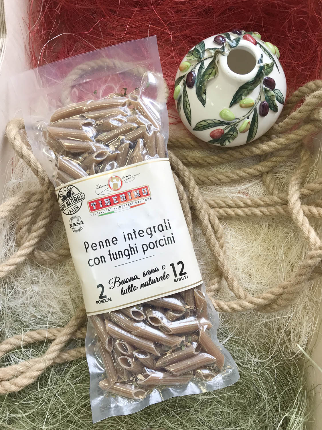 Паста пенне из цельнозерновой муки с белыми грибами