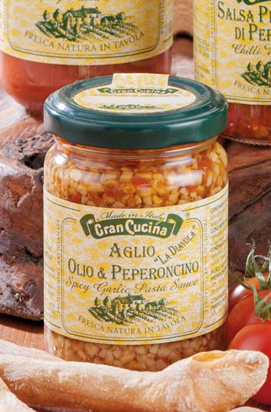 Соус-приправа с чесноком и красным острым перцем